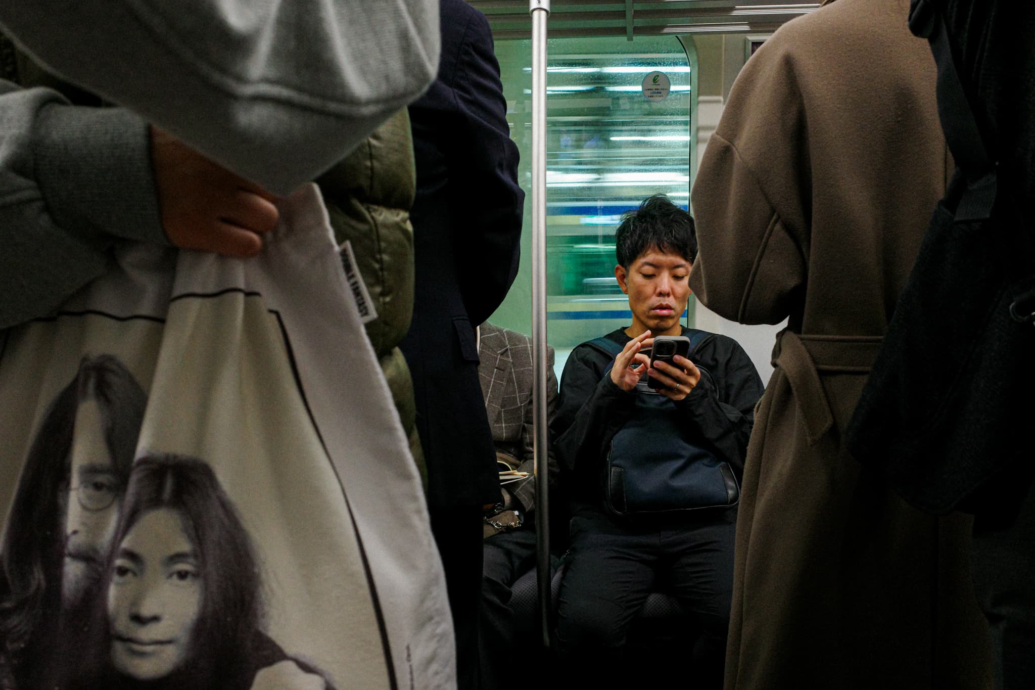 Urban calm, digital noise